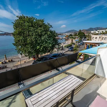Luminous Seafront With Fascinating Sea View In The Heart Of Apartment Bodrum
